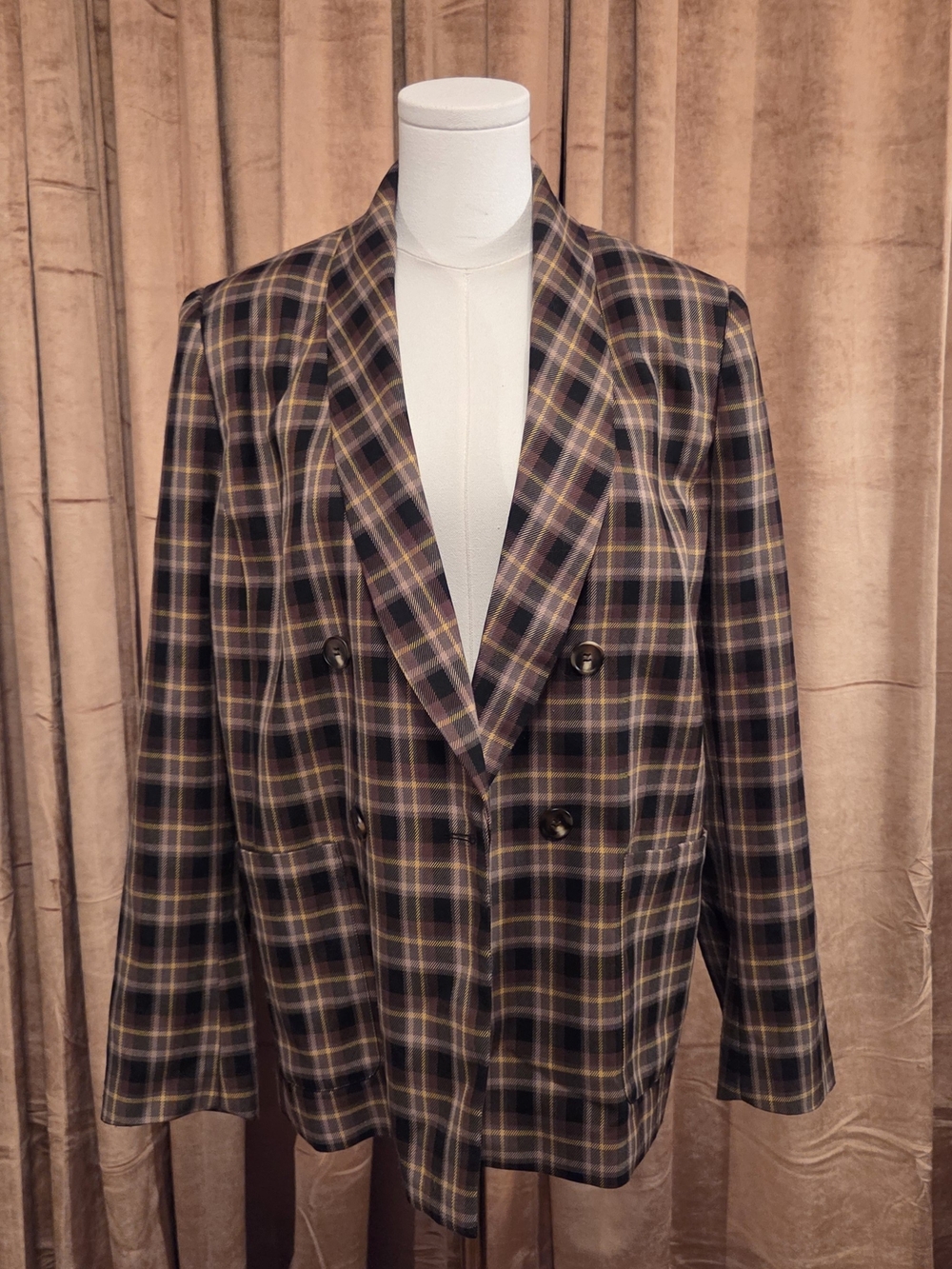 Gabrielle Union Blazer. Tan/brown/black. Size Medium. Excellent.